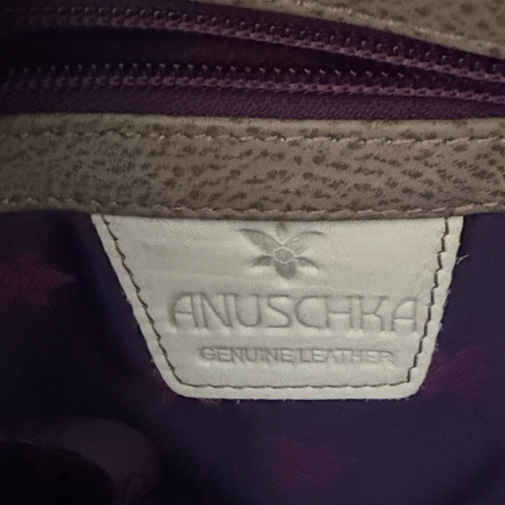 LIKE NEW! Anushka Floral Black and Gray Hand-painted Women's Bag - Picture 4 of 8